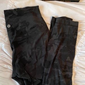 Lululemon camo aligns 25”